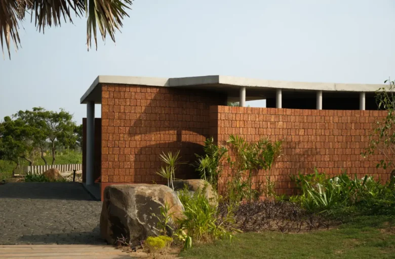 Four Walls Pavilion 6