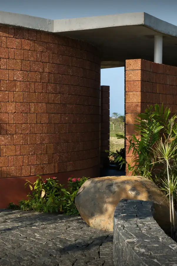 Four Walls Pavilion 7