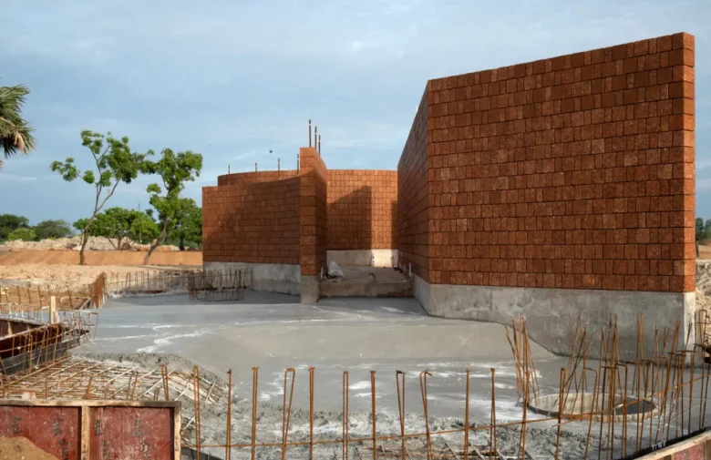 Four Walls Pavilion 9